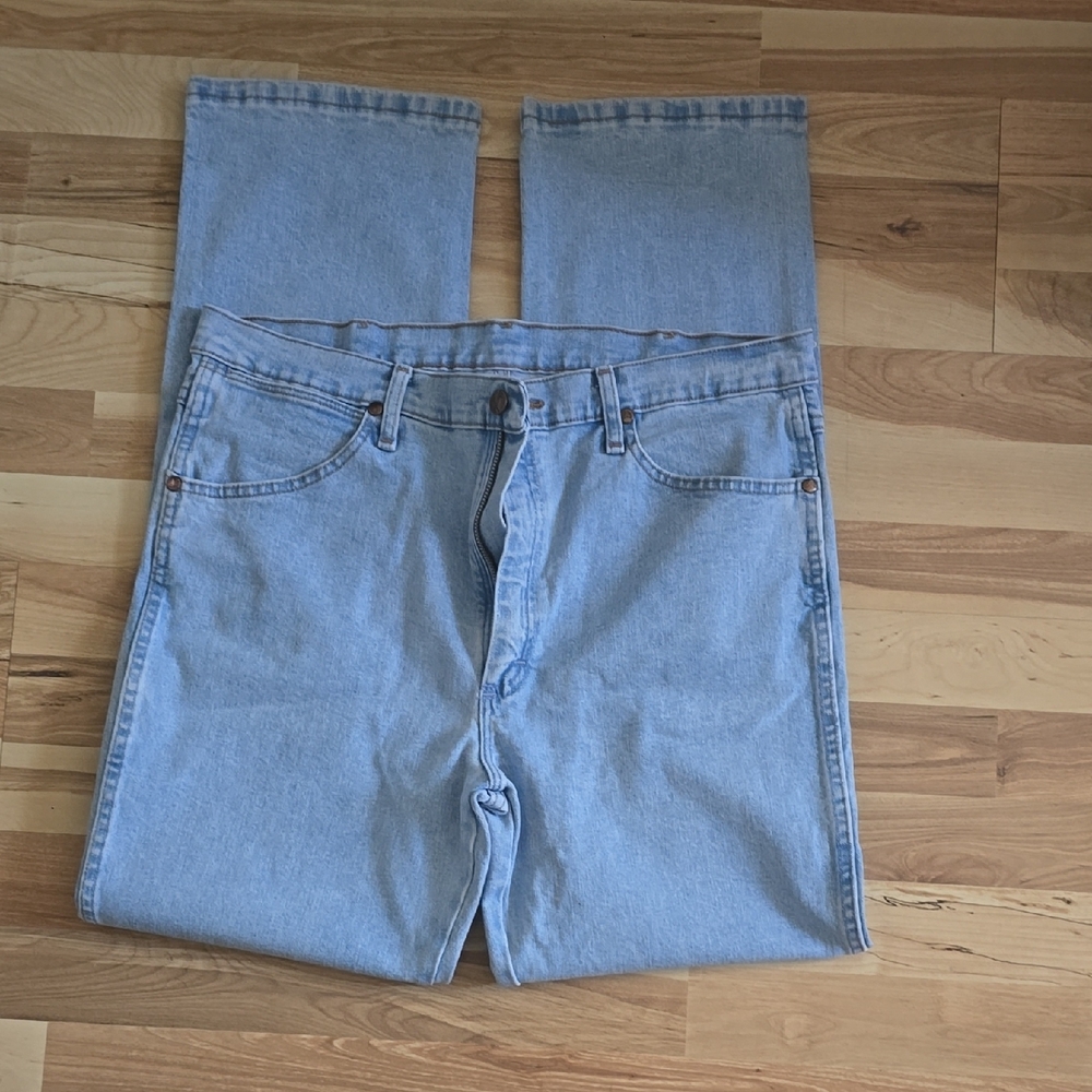 Wrangler Light Wash Straight Leg Jeans Men’s 35x32 Classic Western Denim